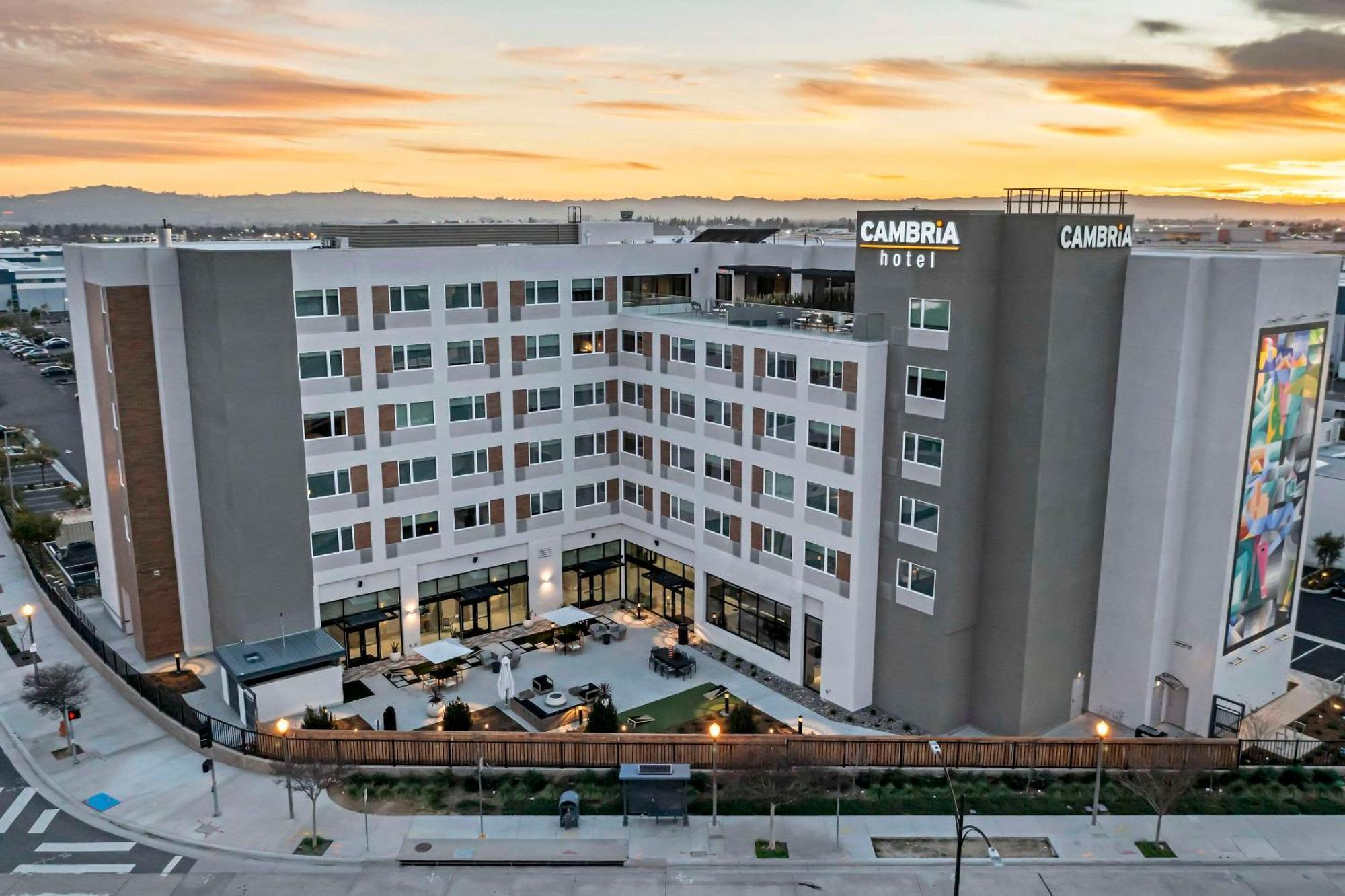 Cambria Hotel Burbank Airport Luaran gambar