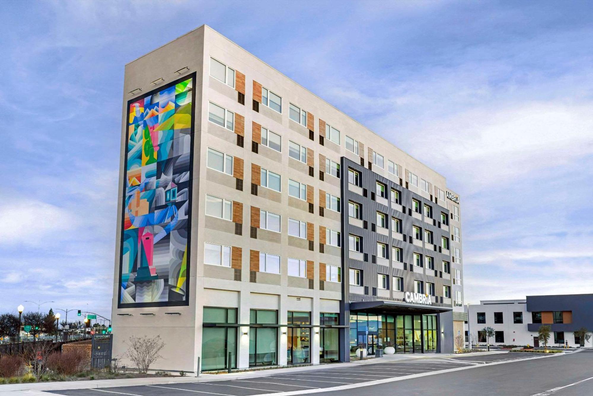 Cambria Hotel Burbank Airport Luaran gambar
