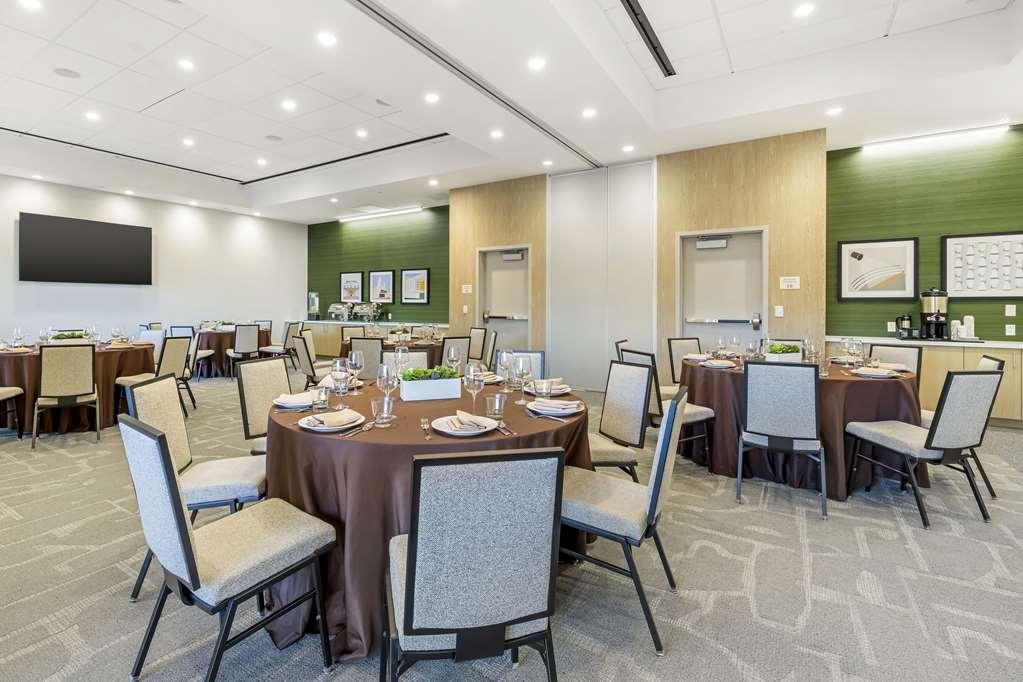 Cambria Hotel Burbank Airport Kemudahan gambar