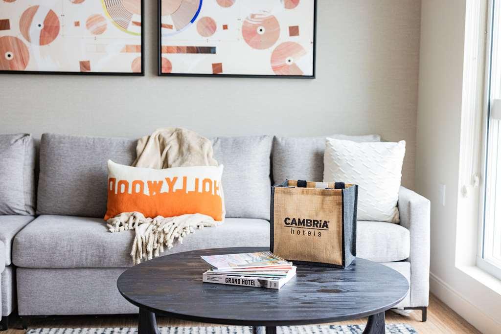Cambria Hotel Burbank Airport Bilik gambar